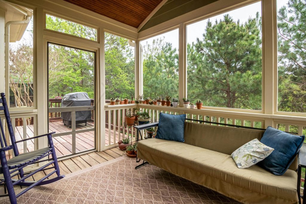 Extending Your Living Space: Turning Your Porch into a Year-Round Outdoor Room